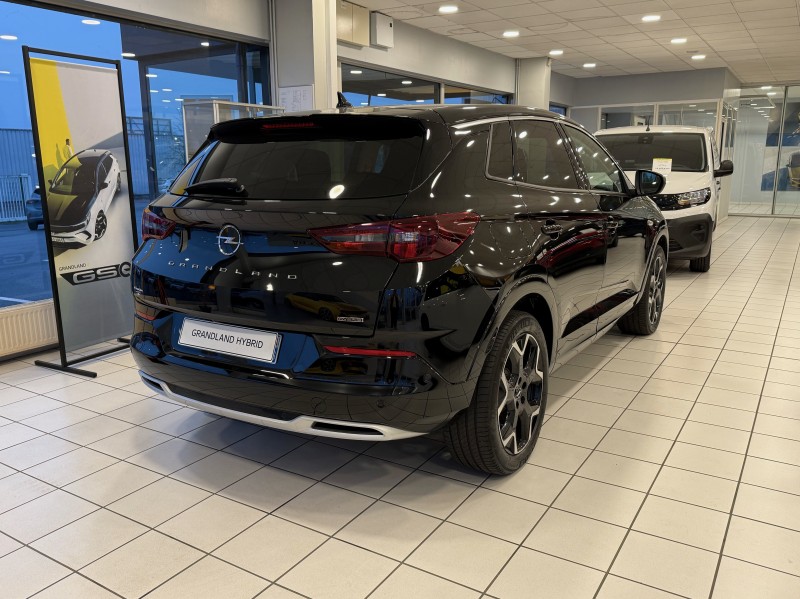 Opel Grandland Élégance Business Hybride rechargeable 225ch - Véhicule de démonstration peu kilométré disponible immédiatement chez Opel Buquet Frères & Fils