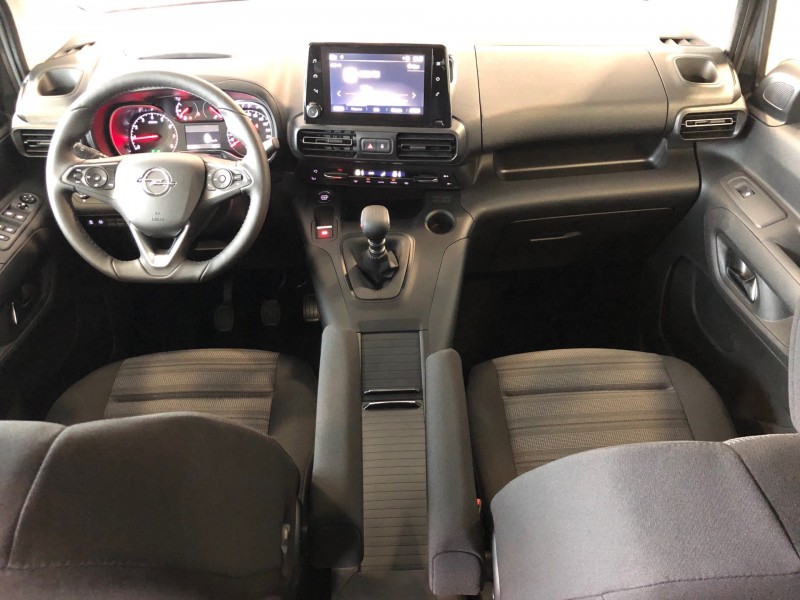 Vente d’un Opel combo Life 7 places à Opel Fécamp 76