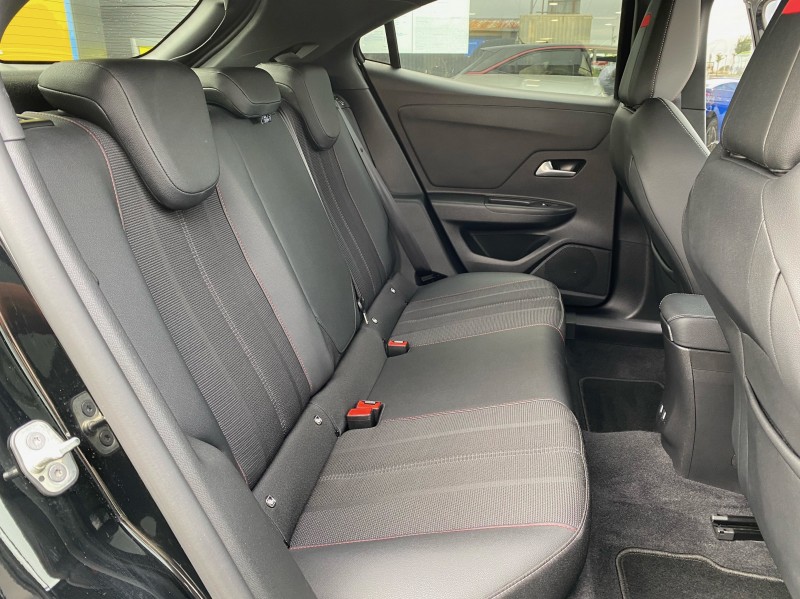 Opel Mokka GS Line 1.2 Turbo 100ch - SUV urbain d’occasion avec un Pack Style Rouge disponible dans vos établissements Buquet Frères et Fils