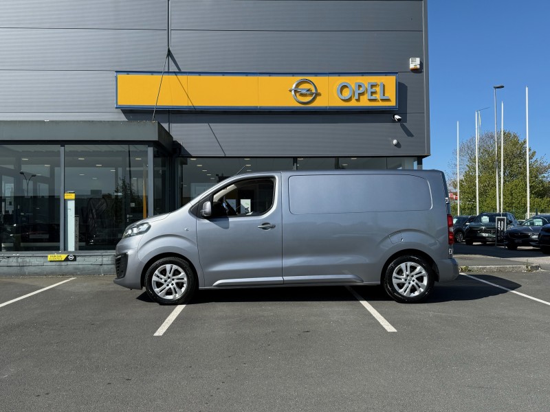 Opel Vivaro Pack Business 2.0 BlueHDI 150ch BVM6 - Utilitaire d’occasion disponible chez Opel à Yvetot 76