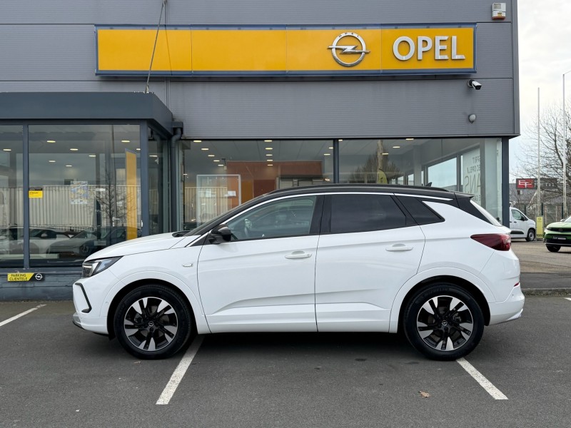 Opel Grandland Elegance Business 1.2 Turbo 130 BVA8 occasion à Fécamp et Yvetot SUV automatique garanti 12 mois