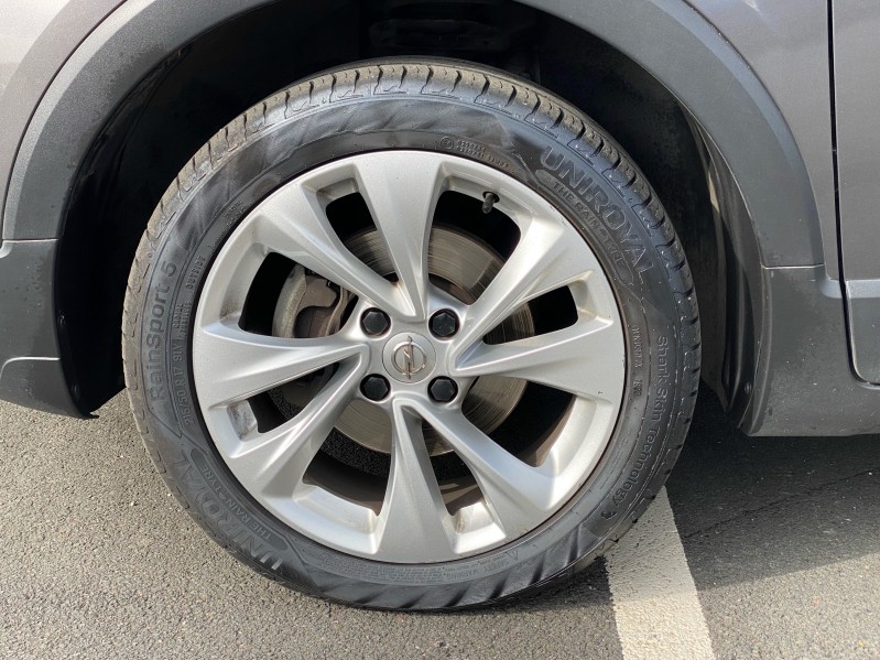 Opel Crossland X Innovation 1.2 Turbo 110ch - Véhicule d’occasion avec un attelage disponible immédiatement dans nos établissements Opel Buquet Frères et Fils