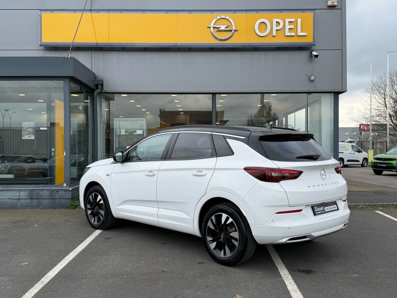 Opel Grandland Elegance Business 1.2 Turbo 130 BVA8 occasion à Fécamp et Yvetot SUV automatique garanti 12 mois