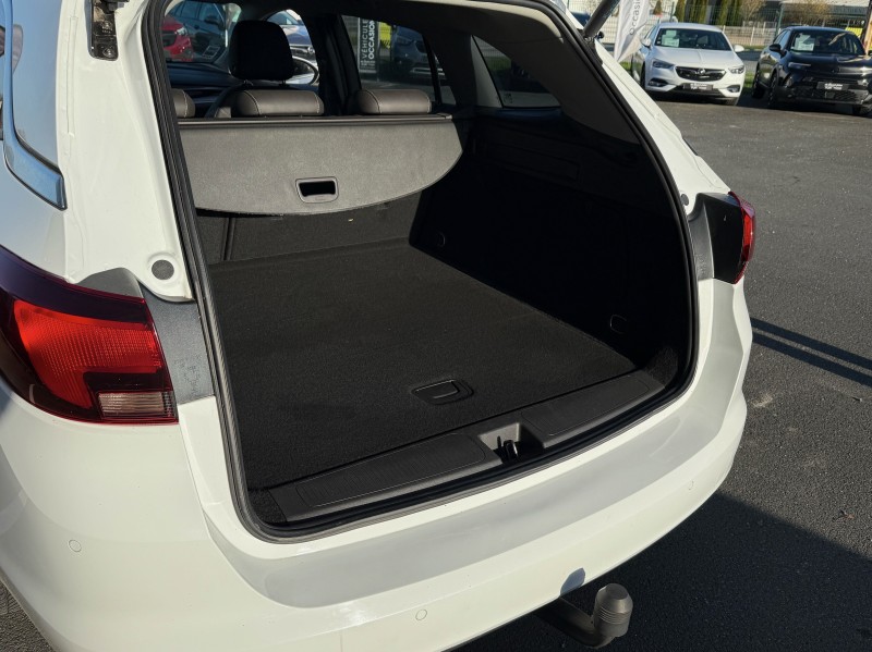 Opel Astra Sports Tourer Élite 1.6 CDTI 136ch - Break d’occasion disponible chez Opel Buquet à Yvetot