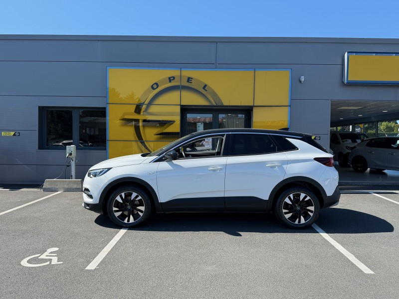 Opel Grandland X Innovation 1.2 Turbo 130ch BVM6 - SUV familial essence disponible immédiatement chez Opel à Fécamp 76