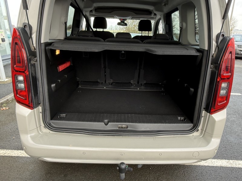 Opel Combo Life Élégance 1.5 Diesel 130ch - Véhicule familial diesel avec peu de kilomètres disponible chez Opel à Yvetot 76