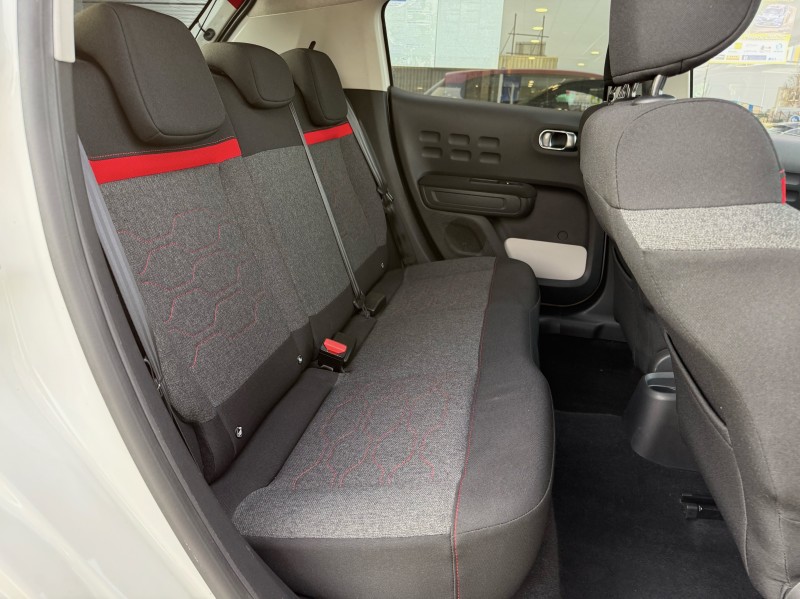 Citroën C3 Shine 1.2 Turbo 110ch - Véhicule essence petit budget d’occasion disponible chez Opel à Fécamp 76