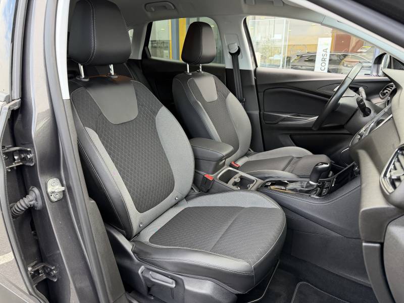 Opel Grandland X Elite d'occasion diesel 130ch SUV garantie 12 mois disponible rapidement à Fécamp et Yvetot