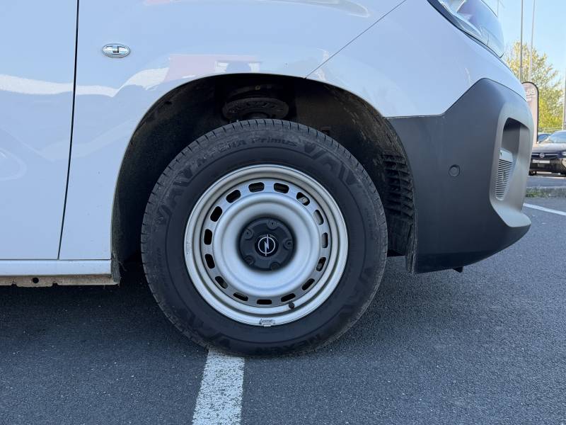 Opel Combo Cargo de démonstration utilitaire diesel 100ch disponible à Fécamp Yvetot TVA récupérable garantie constructeur 8 ans