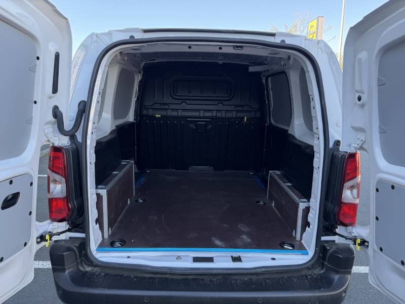 Opel Combo Cargo de démonstration utilitaire diesel 100ch disponible à Fécamp Yvetot TVA récupérable garantie constructeur 8 ans