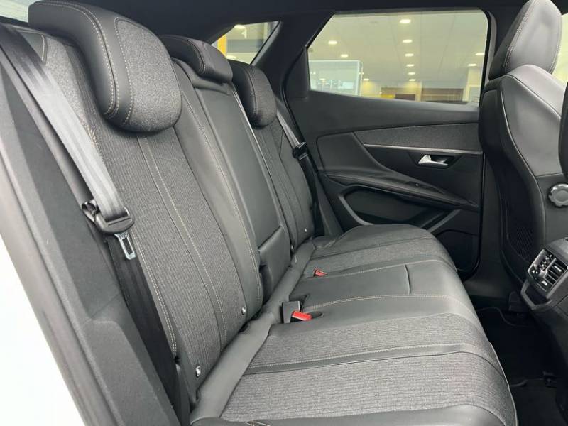 Peugeot 3008 GT phev 225ch - Hybride rechargeable avec un toit ouvrant d'occasion dans vos concessions Buquet Frères et Fils d'Yvetot 76 et de Fécamp 76