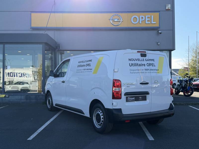 Opel Vivaro d'occasion disponible à Fécamp ou Yvetot utilitaire diesel récent avec TVA récupérable en Normandie concession Opel Buquet