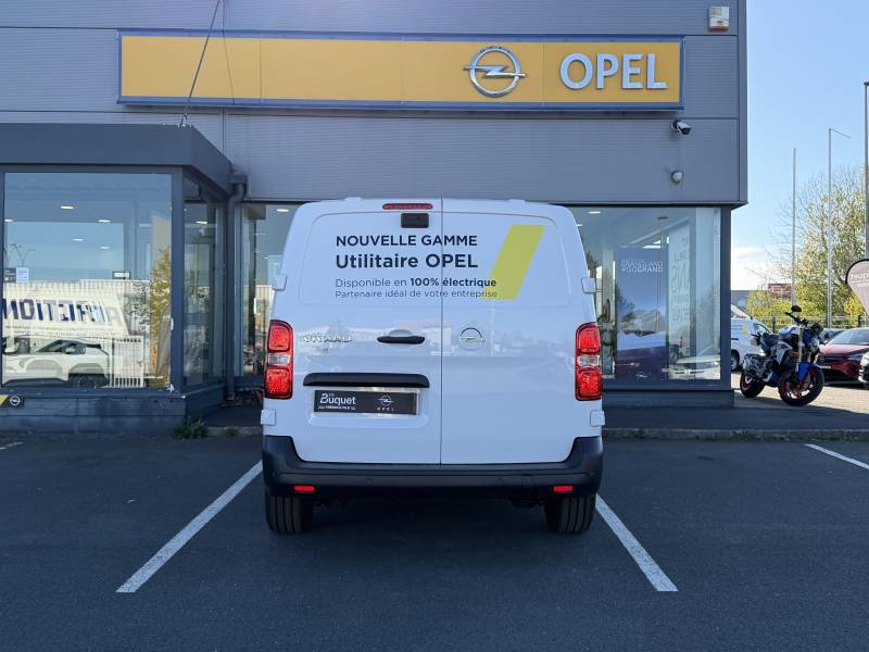 Opel Vivaro d'occasion disponible à Fécamp ou Yvetot utilitaire diesel récent avec TVA récupérable en Normandie concession Opel Buquet