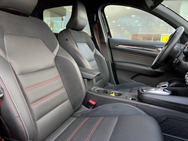 Renault Arkana RS Line 145ch - Véhicule d'occasion en motorisation Hybride sur les concessions Buquet Frères et Fils 76 d'Yvetot et de Fécamp