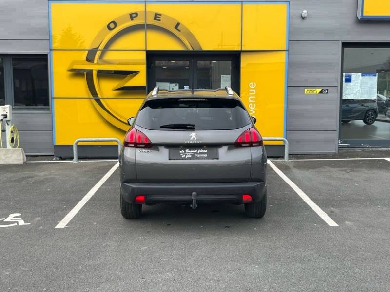 Peugeot 2008 Style 1.2 essence 82ch d'occasion - SUV disponible à la vente dans vos concessions Buquet d'Yvetot 76 et de Fécamp 76