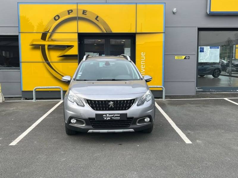 Peugeot 2008 Allure 1.2 82ch d'occasion - SUV essence disponible dans vos concessions Buquet Frères et Fils d'Yvetot 76 et de Fécamp 76