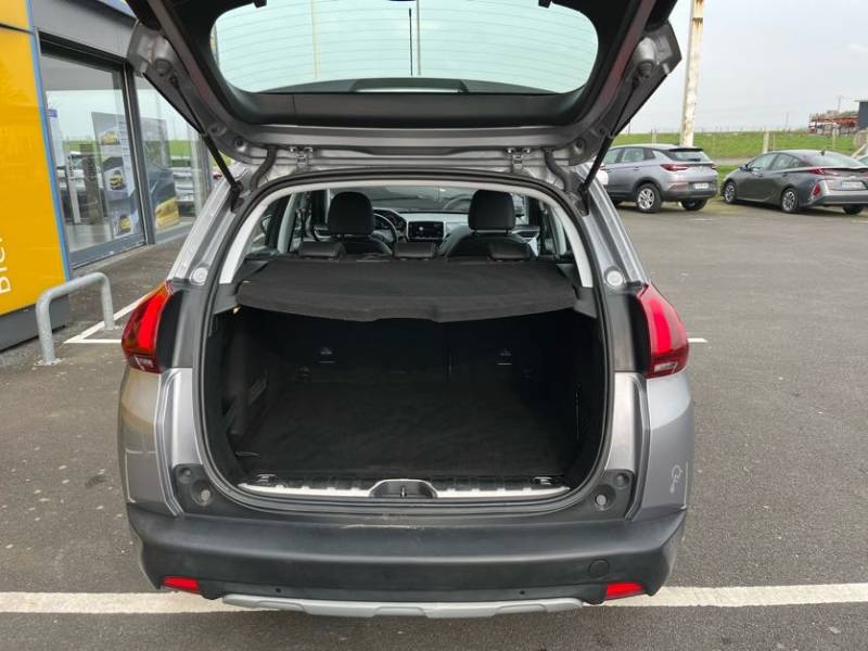 Peugeot 2008 Allure 1.2 82ch d'occasion - SUV essence disponible dans vos concessions Buquet Frères et Fils d'Yvetot 76 et de Fécamp 76