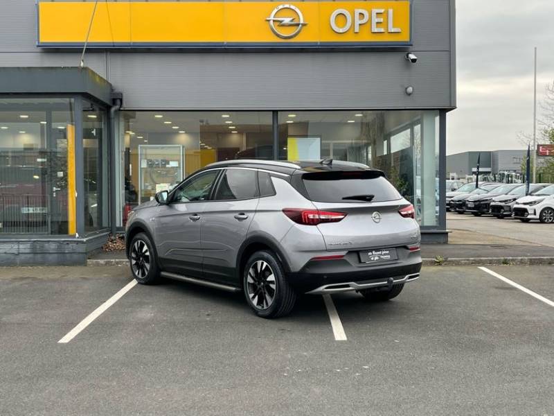 Opel Grandland X Innovation 1.5 D 130ch - Véhicule avec croché d'attelage dans vos concession Opel Buquet 76