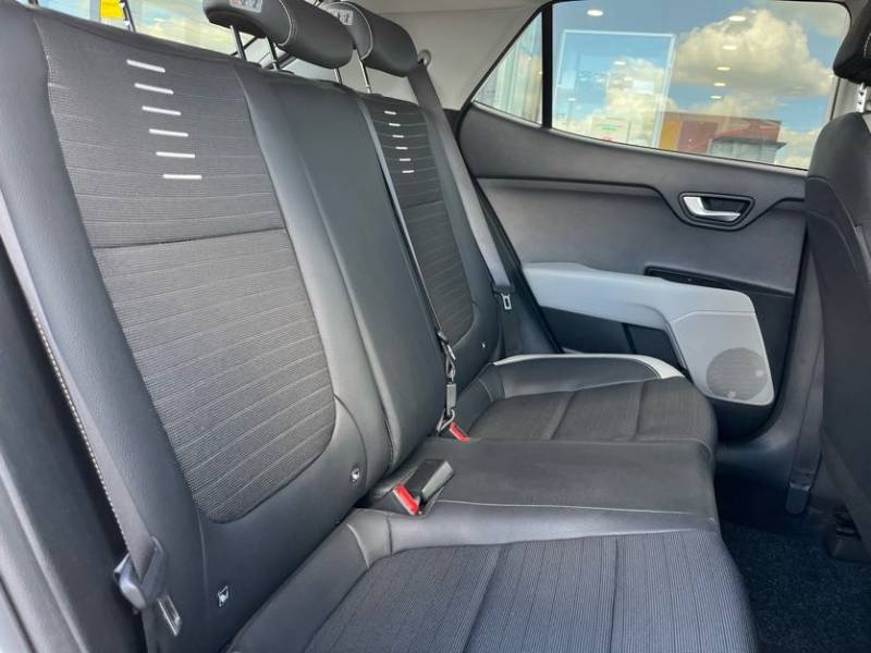 Kia Stonic Design 1.0 T-GDi 120ch essence d’occasion - Véhicule SUV essence avec un crochet d'attelage à Yvetot 76 et Fécamp 76