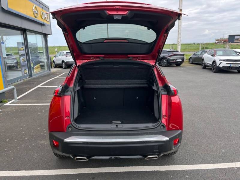 Peugeot 2008 GT Line 1.2 essence Turbo 130ch - Véhicule SUV avec son toit ouvrant dans vos ets Buquet Frères et Fils d'Yvetot 76 et de Fécamp 76