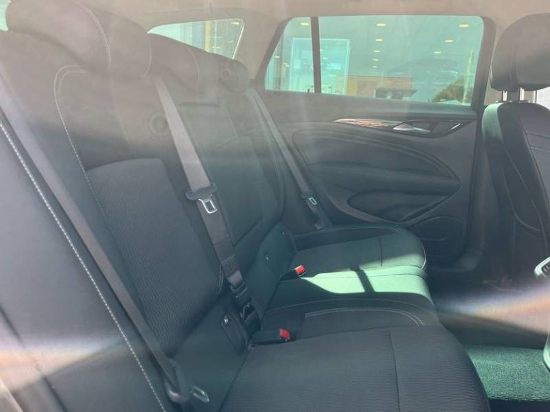 Opel Insigna ST Innovation Diesel 1.6 CTDI 136ch - véhicule familial d'occasion dans vos ets Buquet Frères et Fils d'Yvetot et de Fécamp 76