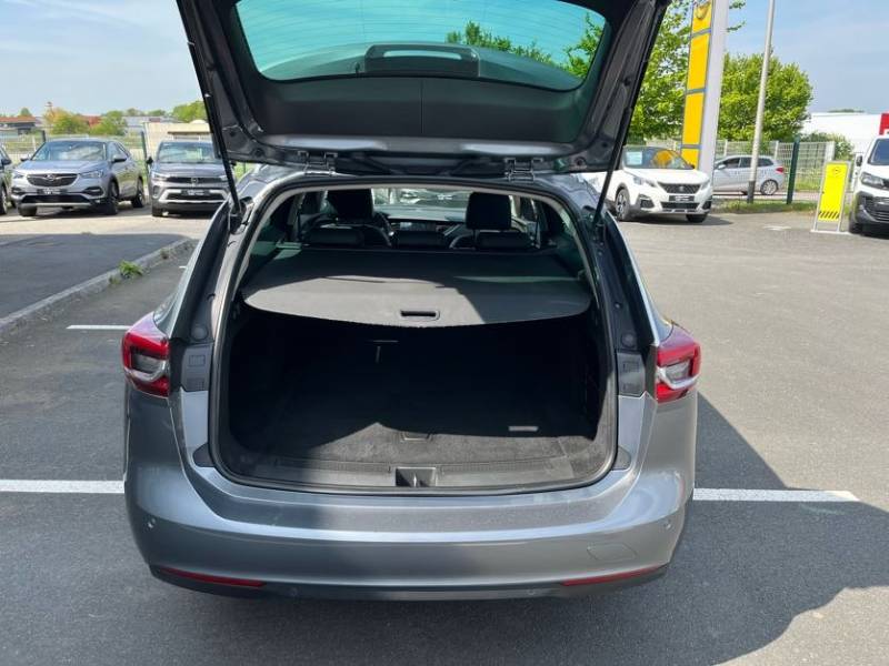 Opel Insigna ST Innovation Diesel 1.6 CTDI 136ch - véhicule familial d'occasion dans vos ets Buquet Frères et Fils d'Yvetot et de Fécamp 76