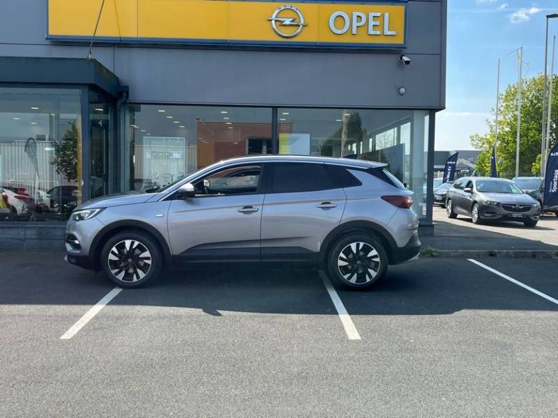 Opel Grandland X Innovation d'occasion - Véhicule 1.6 diesel 120ch familiale dans vos concessions d'Yvetot 76 et de Fécamp 76