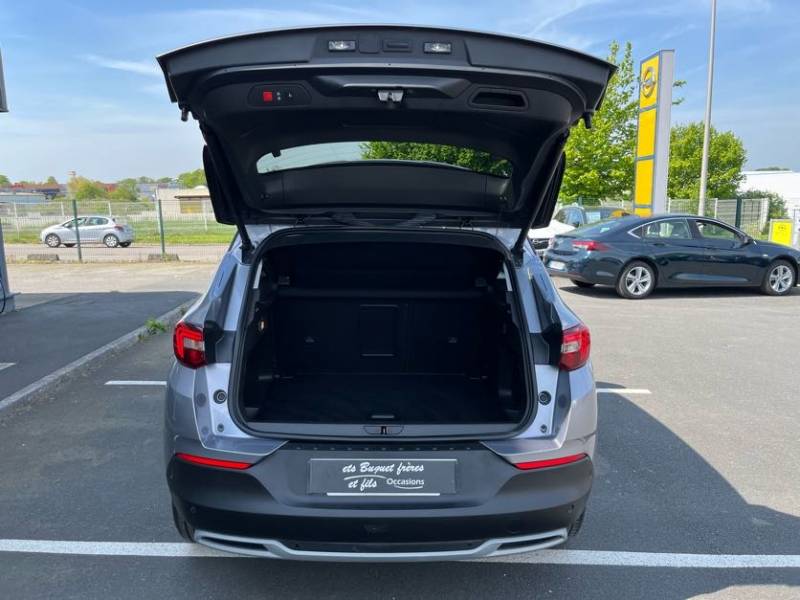 Opel Grandland X Innovation d'occasion - Véhicule 1.6 diesel 120ch familiale dans vos concessions d'Yvetot 76 et de Fécamp 76