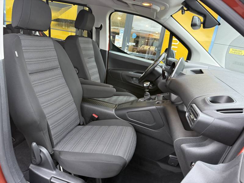 Opel Combo Life d’occasion à Fécamp et Yvetot : monospace diesel 7 places garanti chez Opel Buquet Frères & Fils disponible