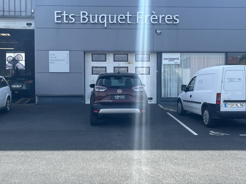 Opel Crossland X Innovation 1.2 essence Turbo 110ch - Véhicule d'occasion avec GPS, Pack City et jantes alu 17