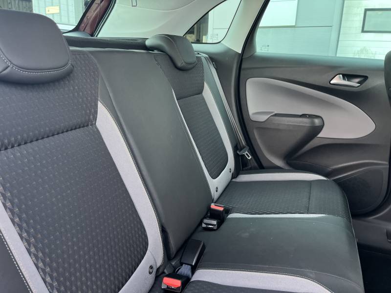 Opel Crossland X Innovation 1.2 essence Turbo 110ch - Véhicule d'occasion avec GPS, Pack City et jantes alu 17