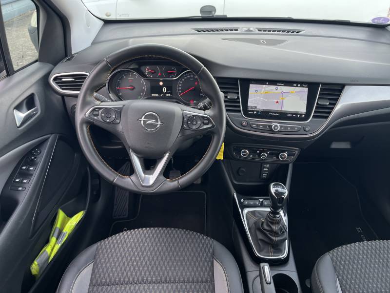 Opel Crossland X Innovation 1.2 essence Turbo 110ch - Véhicule d'occasion avec GPS, Pack City et jantes alu 17
