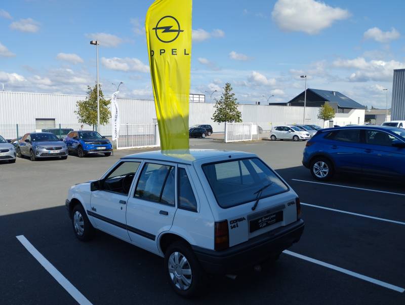 Retouches sur l'Opel Corsa 1.4 injection réussies