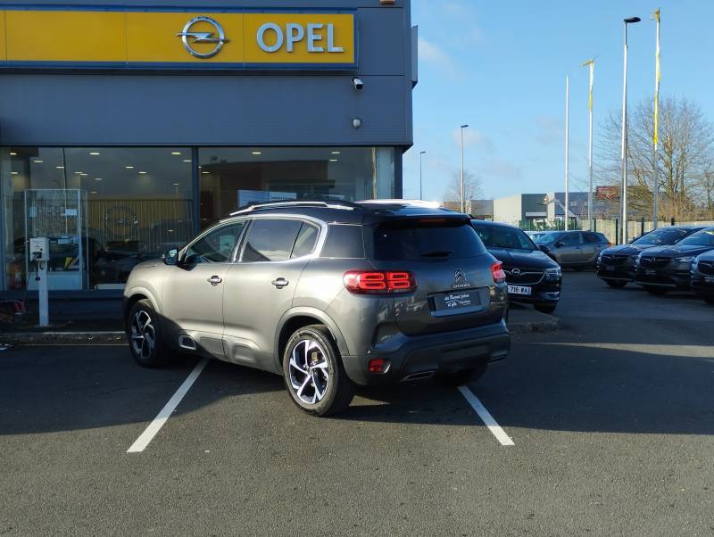 Citroën C5 Aircross Shine 1.6 THP 180ch - Véhicule essence d'occasion pour toute la famille avec une boîte de vitesse automatique et un crochet d'attelage