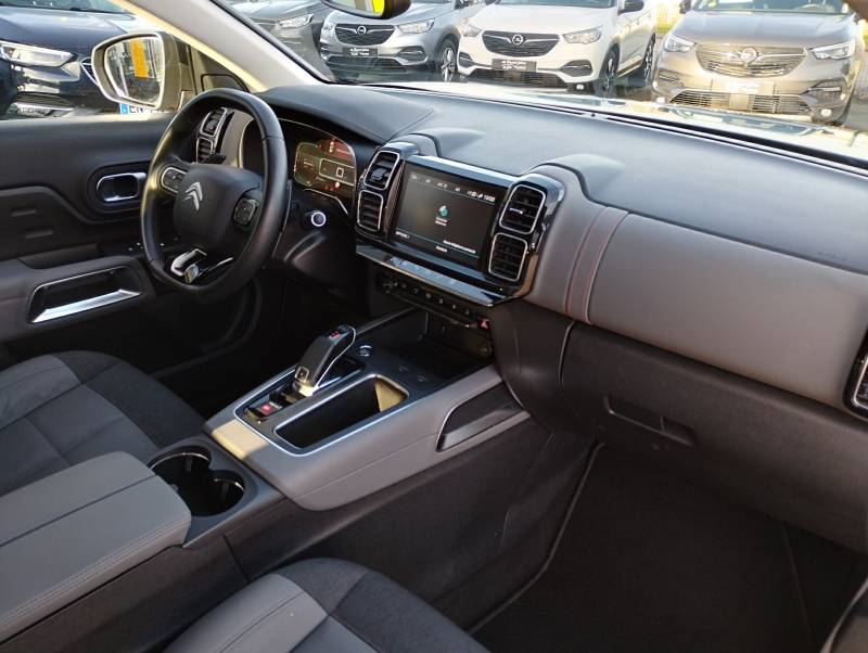 Citroën C5 Aircross Shine 1.6 THP 180ch - Véhicule essence d'occasion pour toute la famille avec une boîte de vitesse automatique et un crochet d'attelage