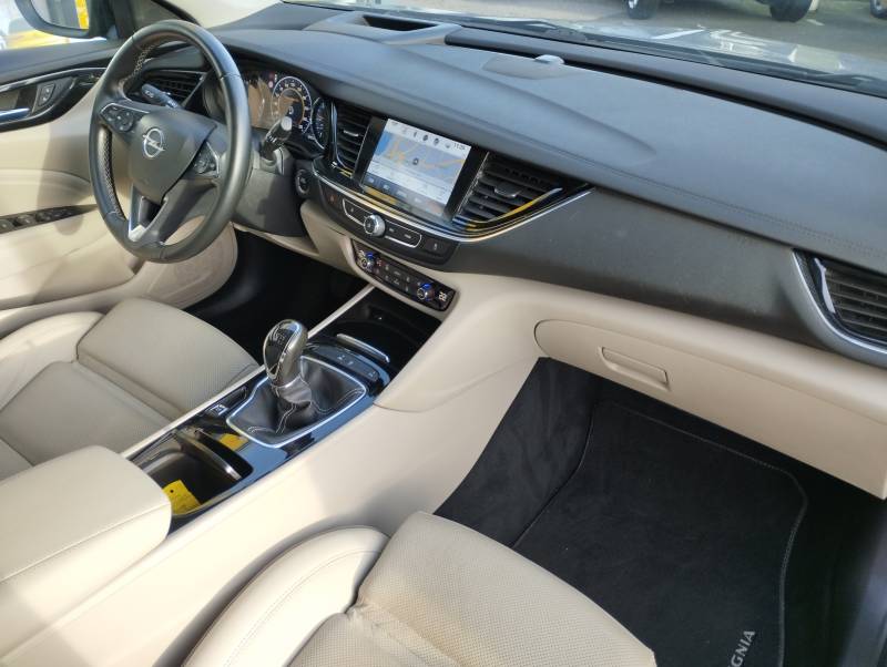Vente Diesel CDTI 2.0 avec cette Opel Insignia GS Elite 170ch d'occasion à Yvetot 76 et Fécamp 76 - Concessions Buquet Frères et Fils 76