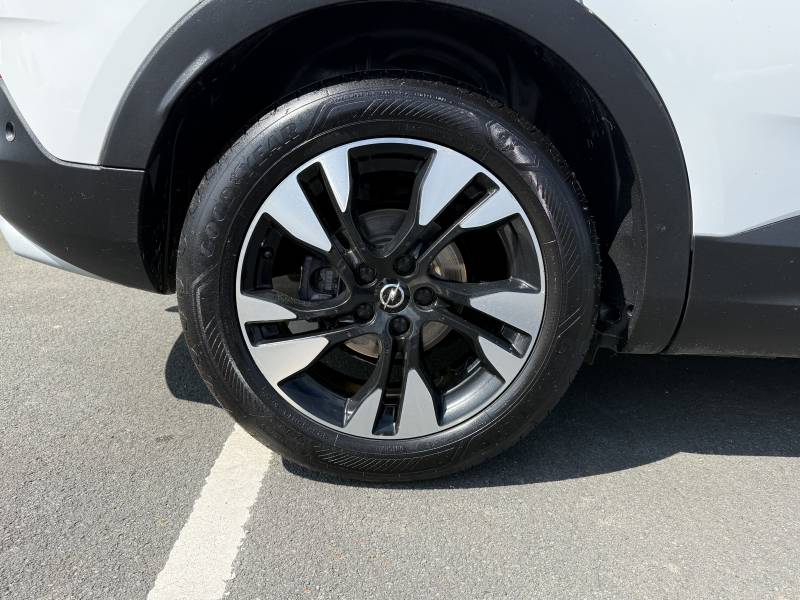 Opel Grandland X OPEL2020 d'occasion diesel 130ch disponible à Fécamp et Yvetot SUV familial avec attelage garantie 12 mois