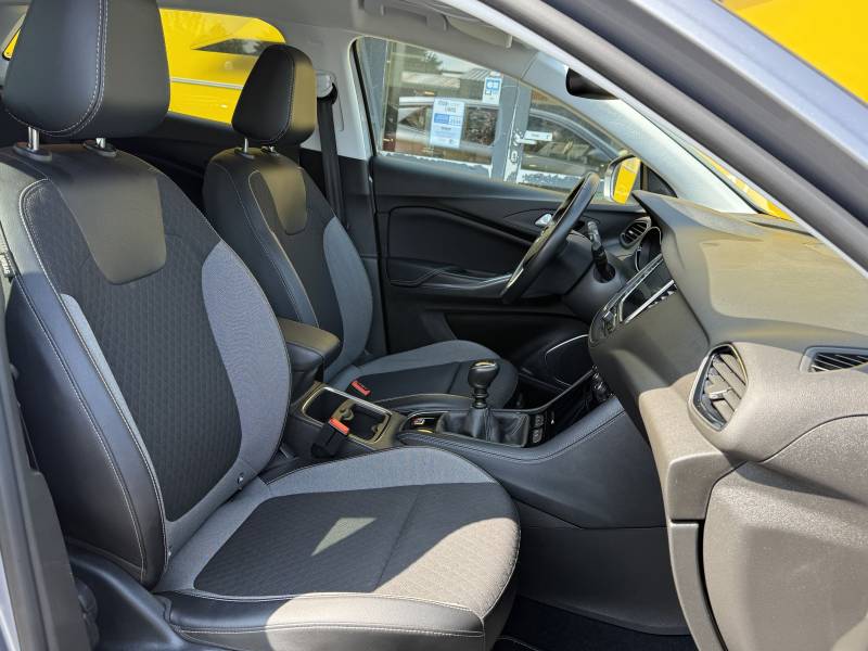 SUV Opel Grandland X d'occasion diesel 130ch économique fiable garantie 12 mois disponible immédiatement à Fécamp ou Yvetot