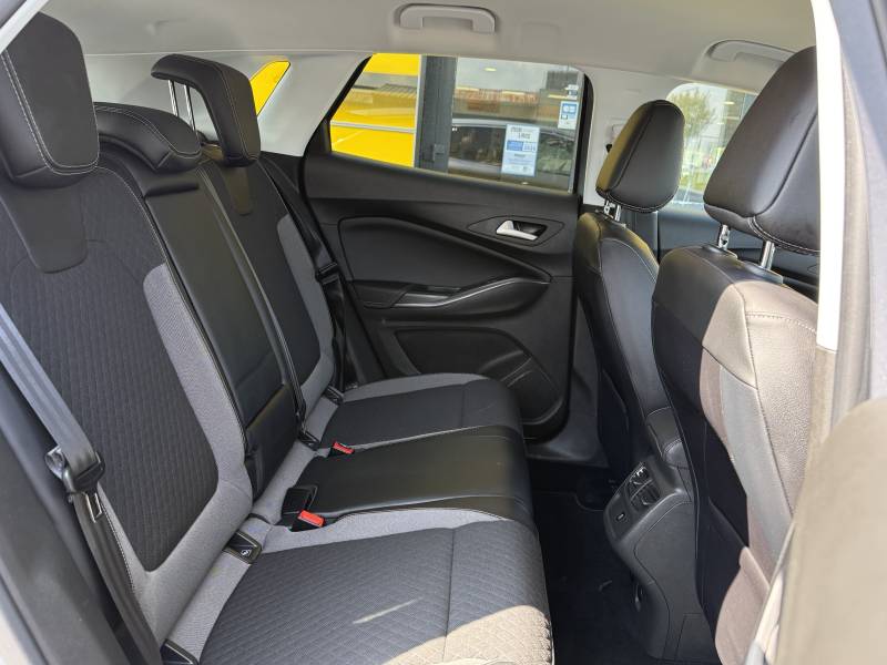 SUV Opel Grandland X d'occasion diesel 130ch économique fiable garantie 12 mois disponible immédiatement à Fécamp ou Yvetot
