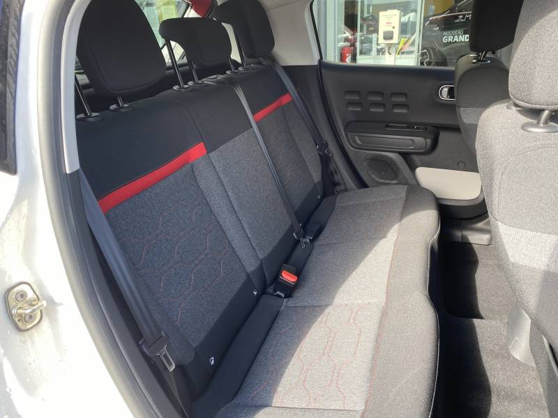 Citroën C3 shine 1.2 essence turbo 130ch - Véhicule avec crochet d'attelage à Yvetot 76 et Fécamp 76