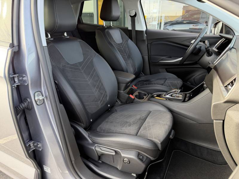 Opel Grandland Élégance Business Hybrid Rechargeable 225ch BVA8 - SUV hybride disponible d'occasion chez Opel à Fécamp 76