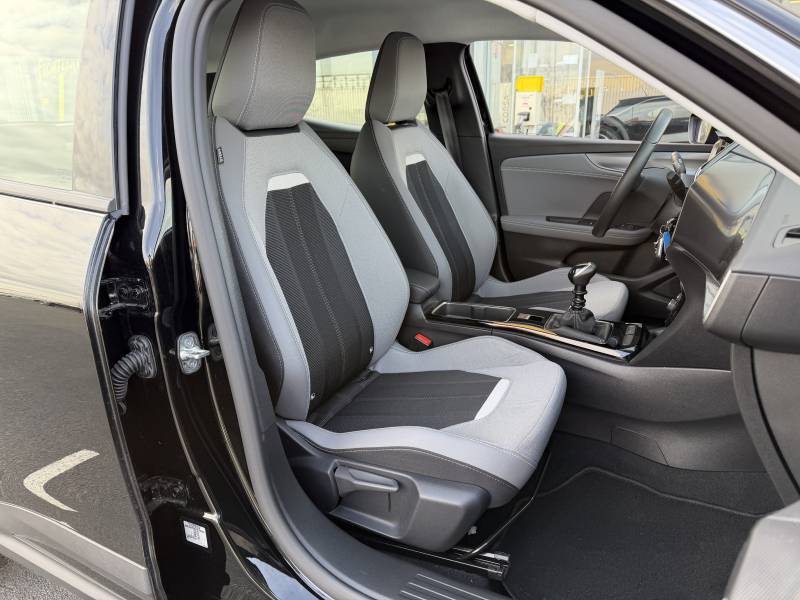 Opel Mokka Elegance 1.2 Turbo 100ch - SUV urbain d'occasion avec moins de 5000kms disponible chez Opel à Yvetot 76