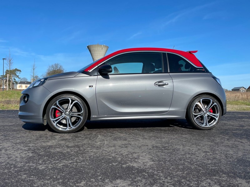 Opel Adam S - Radicalement Sportive !