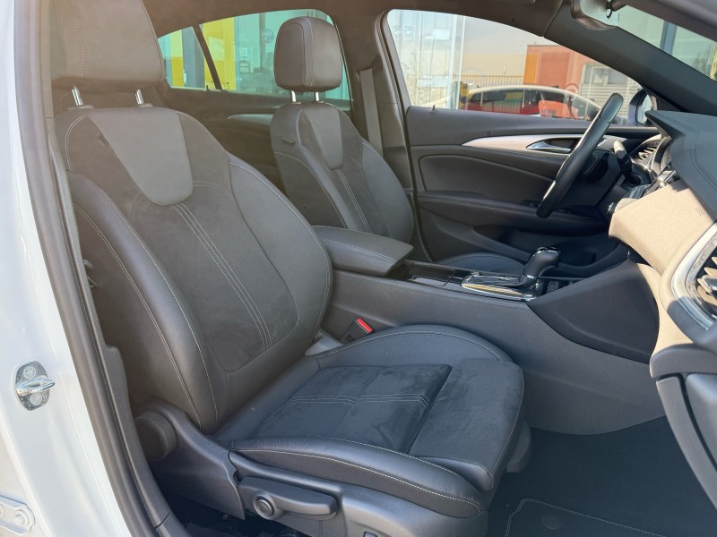 Opel Insignia Grand Sport Ultimate 2.0 D 174ch BVA8 - Berline d’occasion tout option disponible chez Opel à Yvetot