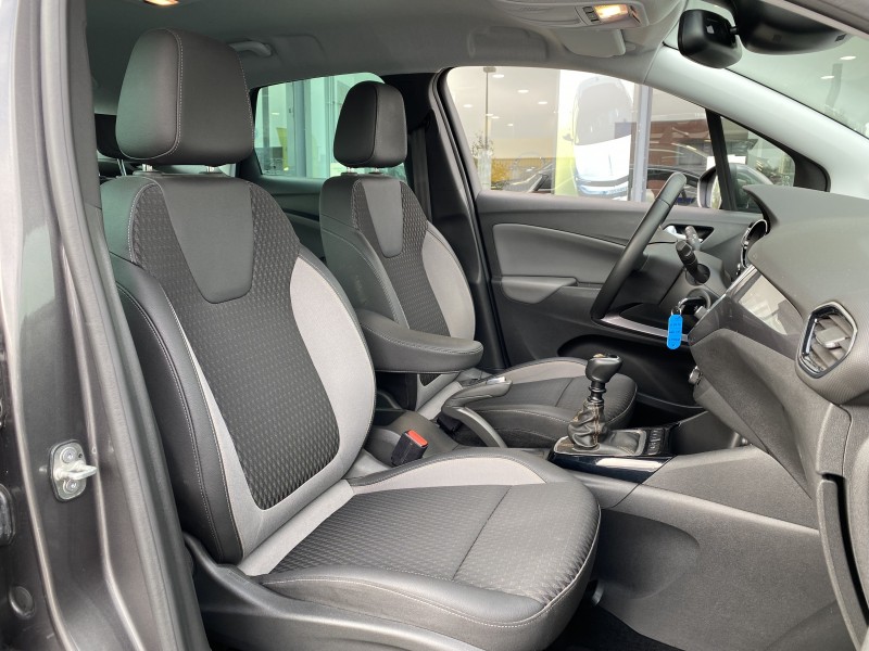 Opel Crossland X Innovation 1.2 Turbo 110ch - Véhicule d’occasion avec un attelage disponible immédiatement dans nos établissements Opel Buquet Frères et Fils