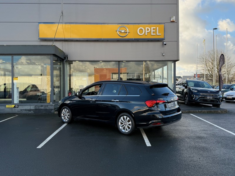 Fiat Tipo SW LOUNGE 1.6 Multijet 120ch DCT - Véhicule d’occasion diesel boîte automatique disponible chez Opel à Yvetot