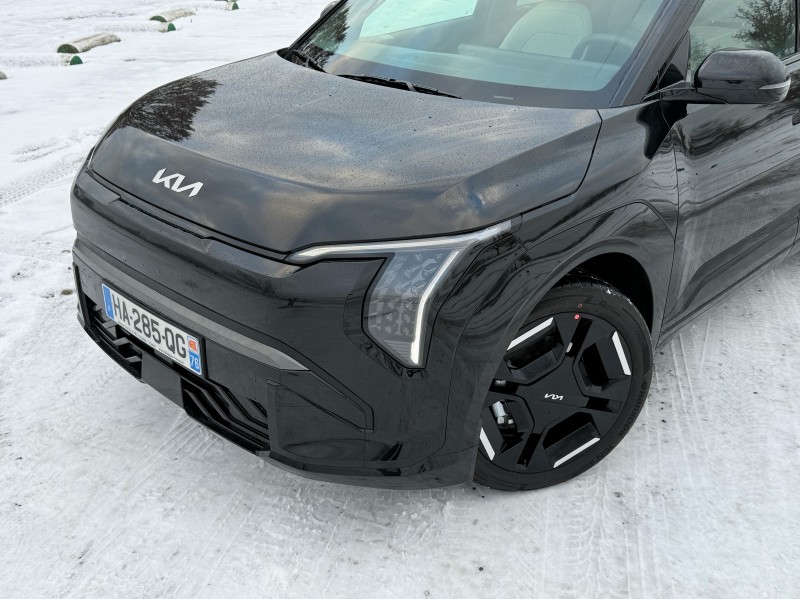 Face avant du Kia EV3