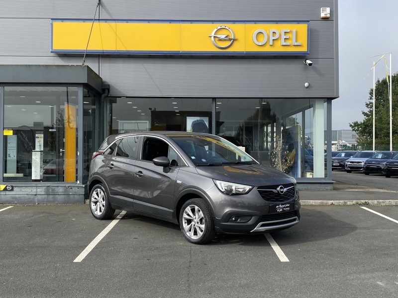 Opel Crossland X Innovation 1.2 Turbo 110ch - Véhicule d’occasion avec un attelage disponible immédiatement dans nos établissements Opel Buquet Frères et Fils