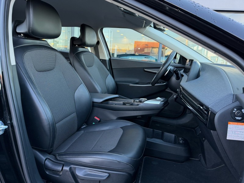 Kia EV6 Active 229ch 2WD - Véhicule familial 100 % électrique disponible chez Opel Buquet à Yvetot