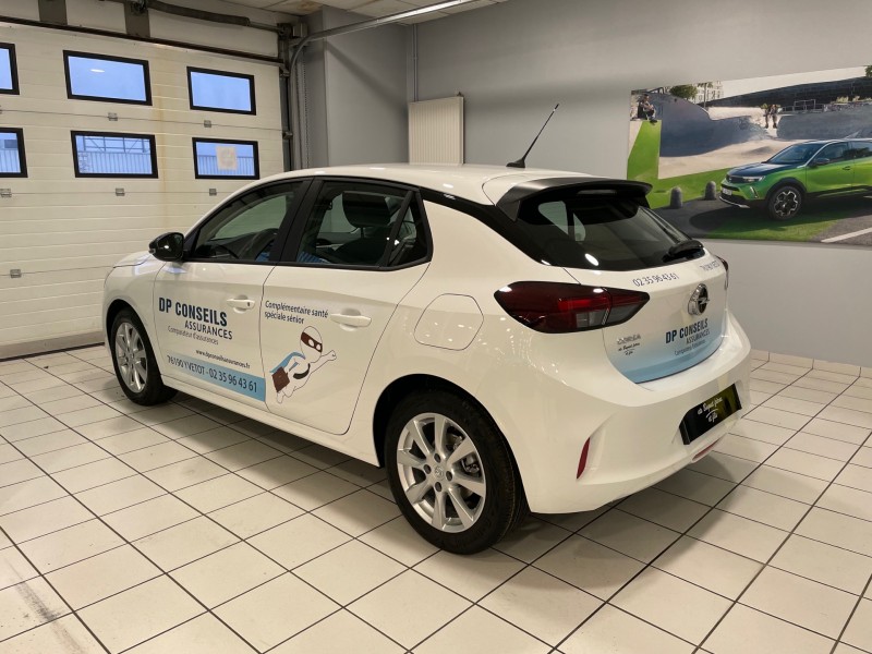 Vente d'une nouvelle Opel Corsa pour l'entreprise DP Conseils Assurance à Yvetot 76